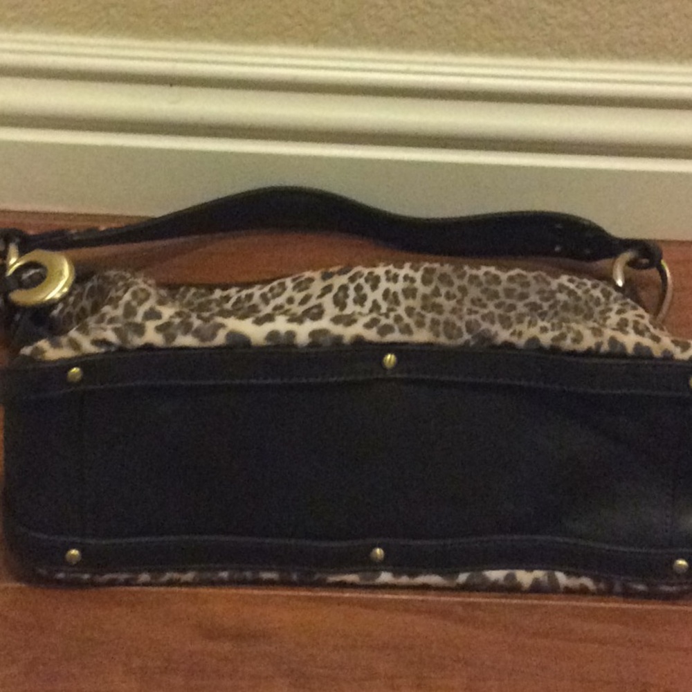 Donald J. Pliner Handbag - Picture 6 of 6